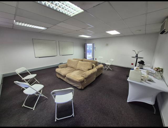 987M² OFFICE FOR SALE IN PAULSHOF